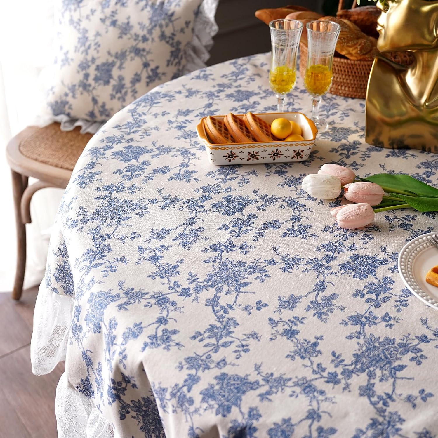 Cotton Linen Tablecloth Vintage Blue Floral Farmhouse White Lace Washable Table Cloths French Country Decor for Home Holiday Party Picnic (Blue, 60 Inches Round)