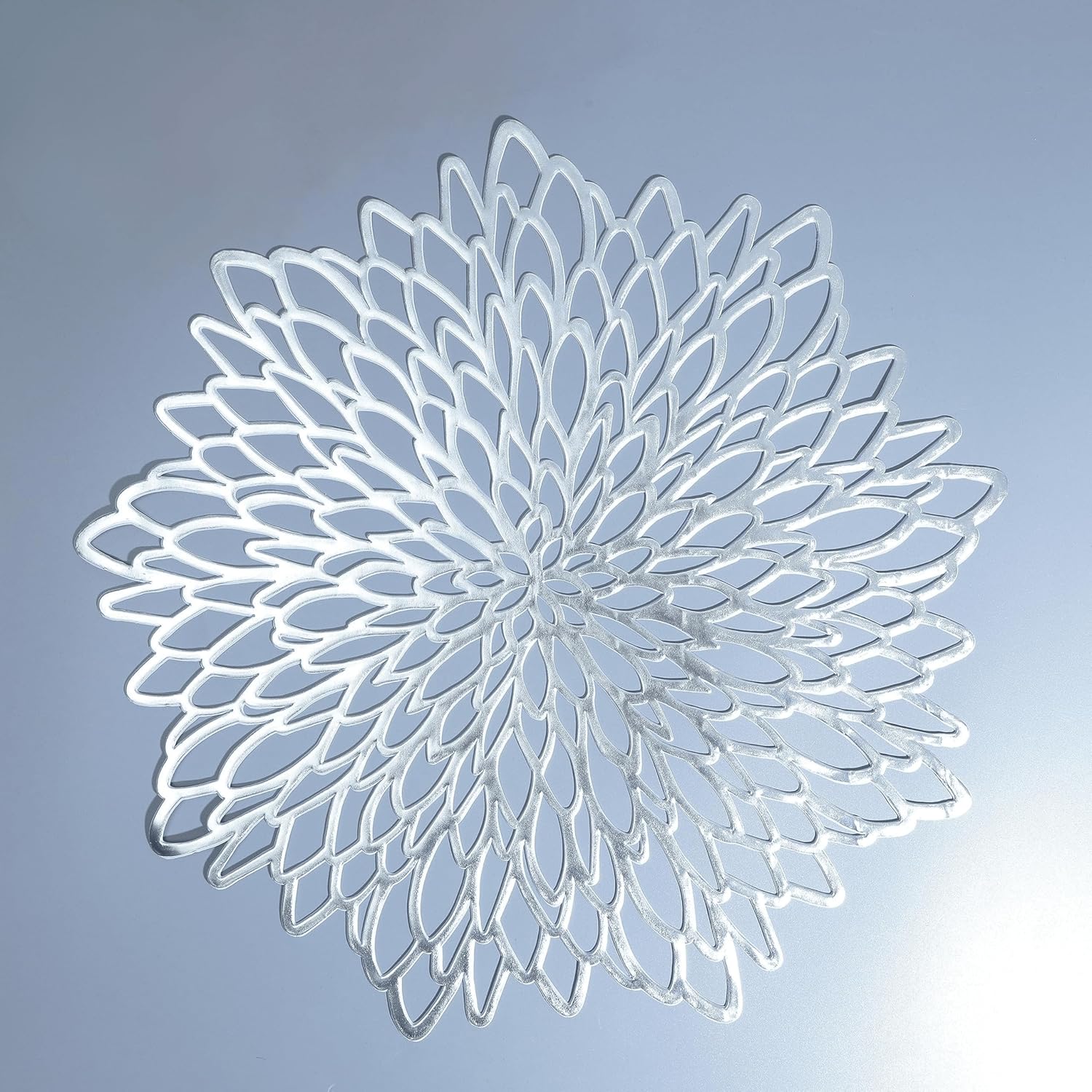 Snowkingdom Set of 12 Gold Metallic Placemats Laminated Vinyl Round Leaf Dinning Table Place Mats Bulk Decorative Halloween Thanksgiving Christmas Party Wedding Holiday Festival